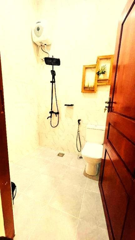 Safi House Bed & Breakfast Boma la Ngombe Exterior photo